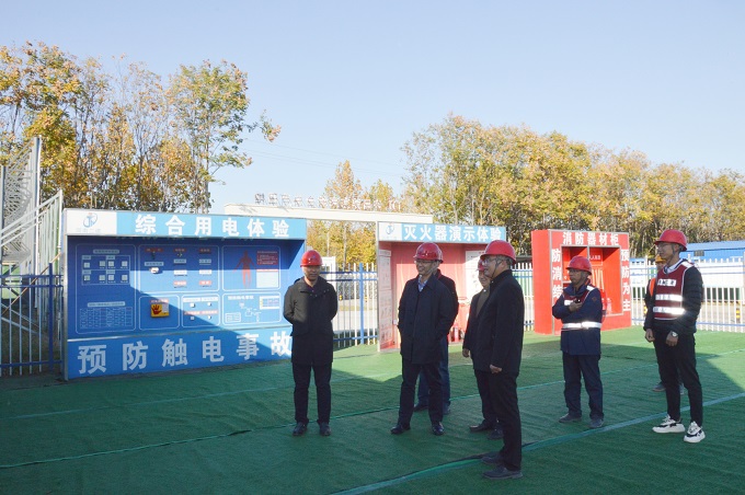 2?？傄恍袇⒂^安全體驗區(qū) - 副本.jpg